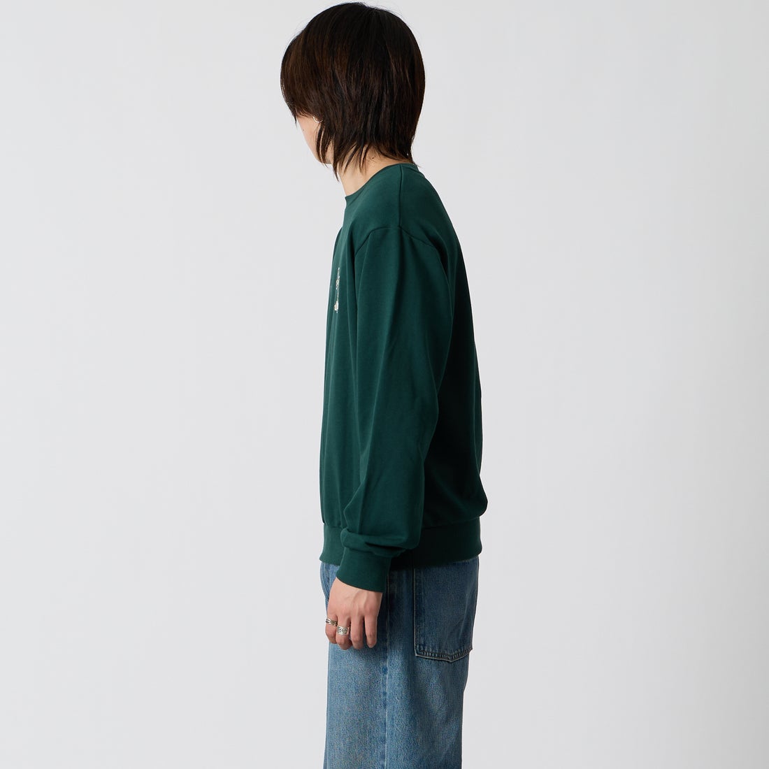33Degrees [サーティスリーディグリーズ] 刺繍クルーネックスウェット [TDR-264-064] 50 DGRｺﾞｰｽ &&モデル身長：177cm 着用サイズ：M&&