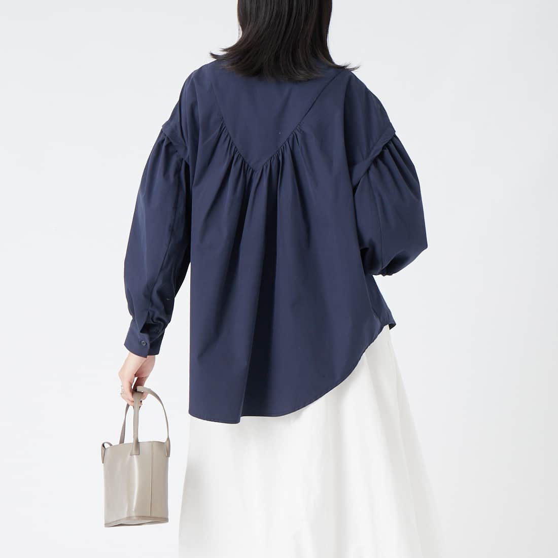 Jf Ready Made [ジェイエフレディメイド] TC起毛バックギャザーヨークブラウス [4226510] ﾈｲﾋﾞｰ &&モデル身長：162cm 着用サイズ：F&&