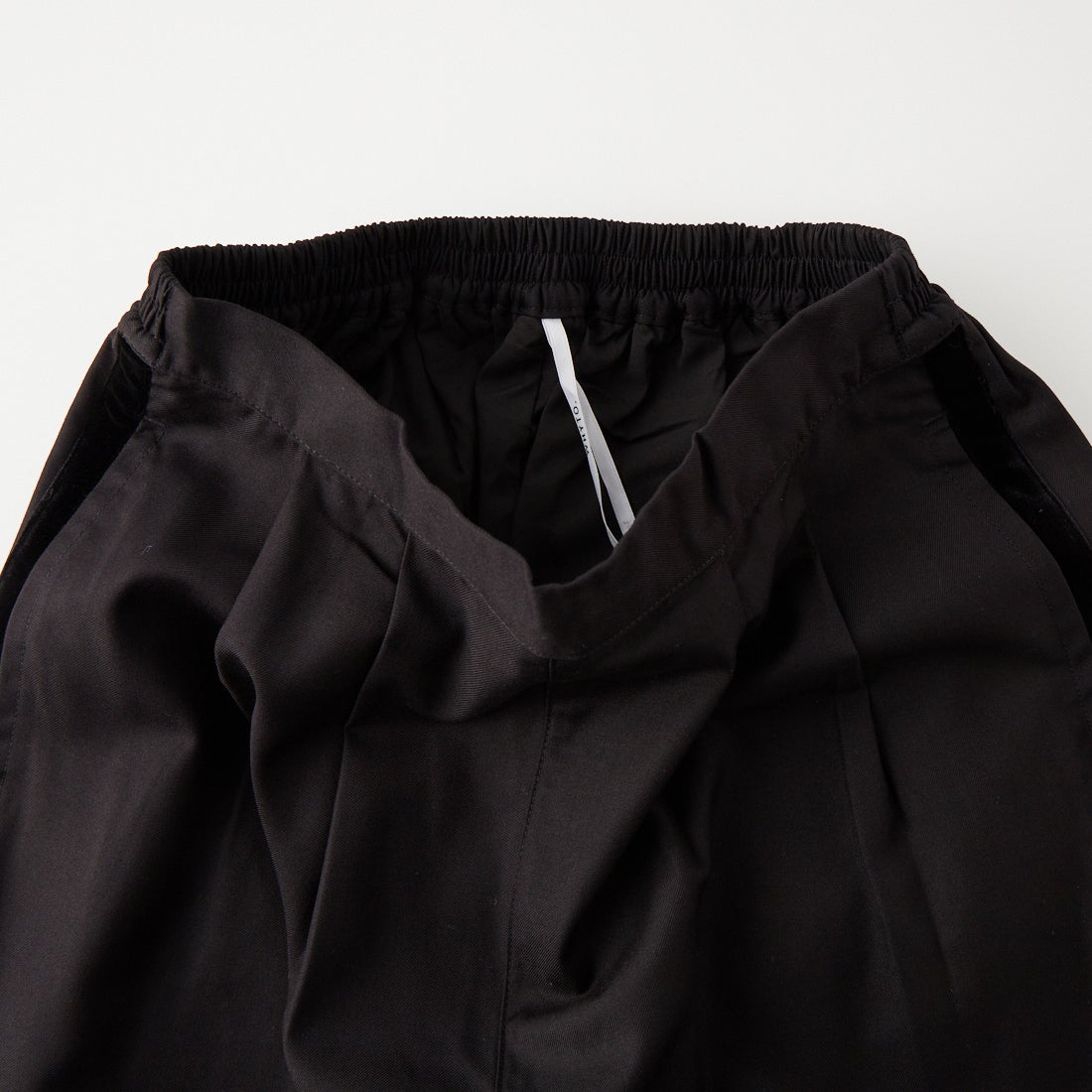 WHYTO. [ホワイト] サイドベロアラインパンツ [WHT26FPT4079] BLACK