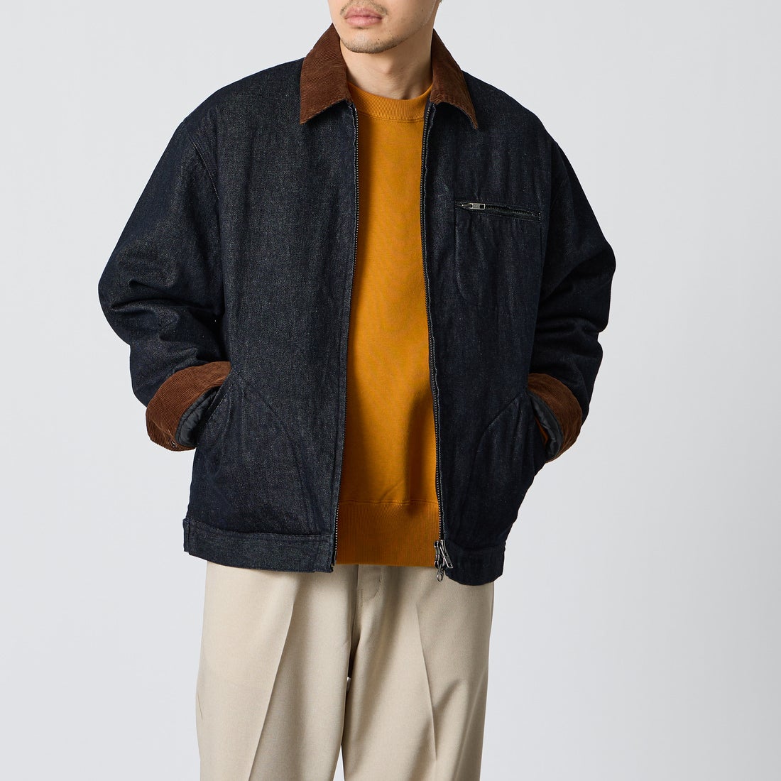 UNIVERSAL OVERALL [ユニバーサルオーバーオール] 別注 シカゴジャケット [U2633480IN-JF] BLUE &&モデル身長：168cm 着用サイズ：M&&