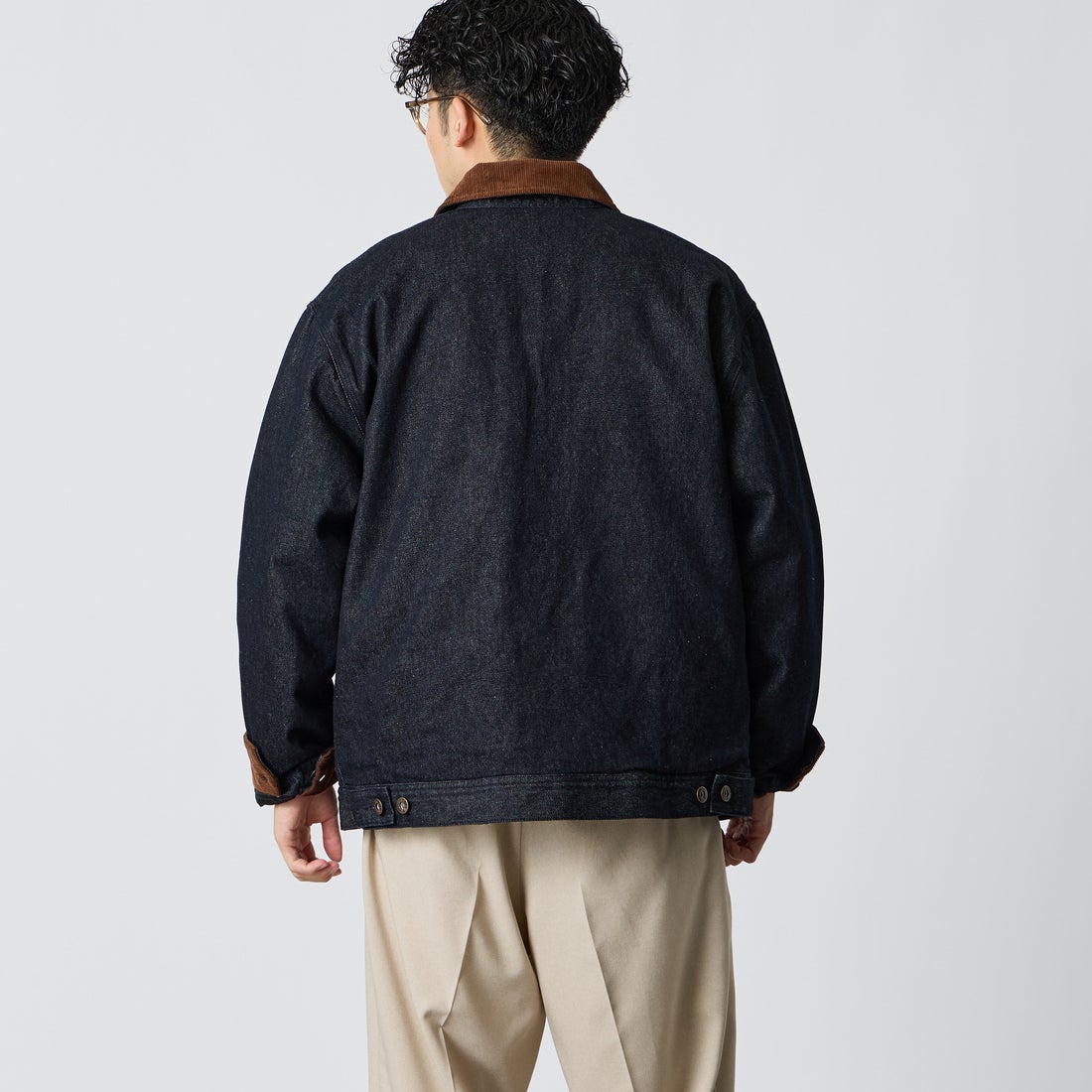 UNIVERSAL OVERALL [ユニバーサルオーバーオール] 別注 シカゴジャケット [U2633480IN-JF] BLUE &&モデル身長：168cm 着用サイズ：M&&