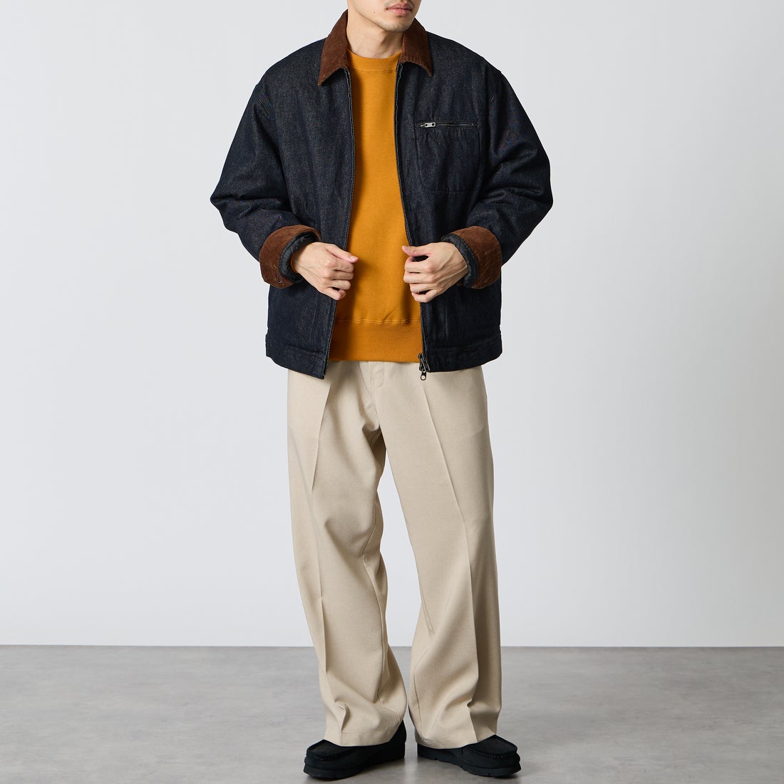 UNIVERSAL OVERALL [ユニバーサルオーバーオール] 別注 シカゴジャケット [U2633480IN-JF] BLUE &&モデル身長：168cm 着用サイズ：M&&