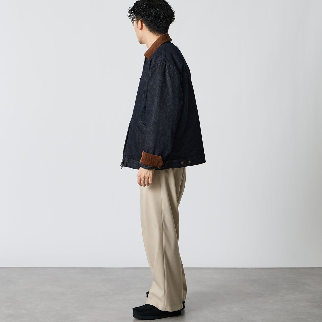UNIVERSAL OVERALL [ユニバーサルオーバーオール] 別注 シカゴジャケット [U2633480IN-JF] BLUE &&モデル身長：168cm 着用サイズ：M&&