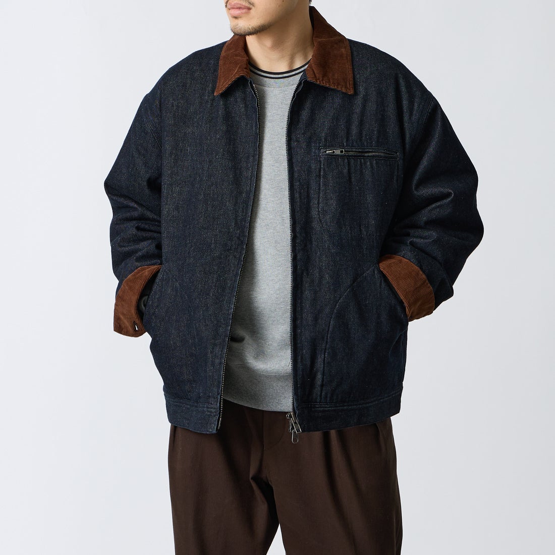 UNIVERSAL OVERALL [ユニバーサルオーバーオール] 別注 シカゴジャケット [U2633480IN-JF] BLUE &&モデル身長：168cm 着用サイズ：L&&