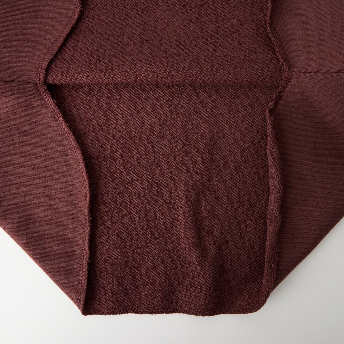 MANHATTAN PORTAGE [マンハッタンポーテージ] 別注 カレッジロゴ ショート丈カットオフスウェット [26FWMP-INL021-JF] WINE