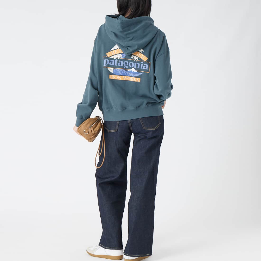 patagonia [パタゴニア] グレート ウェーブス デイリー フーディ [39727] SMTB &&モデル身長：162cm 着用サイズ：S&&