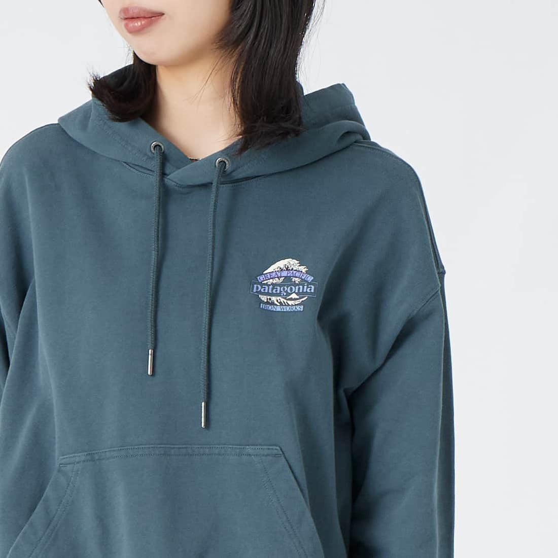 patagonia [パタゴニア] グレート ウェーブス デイリー フーディ [39727] SMTB &&モデル身長：162cm 着用サイズ：S&&