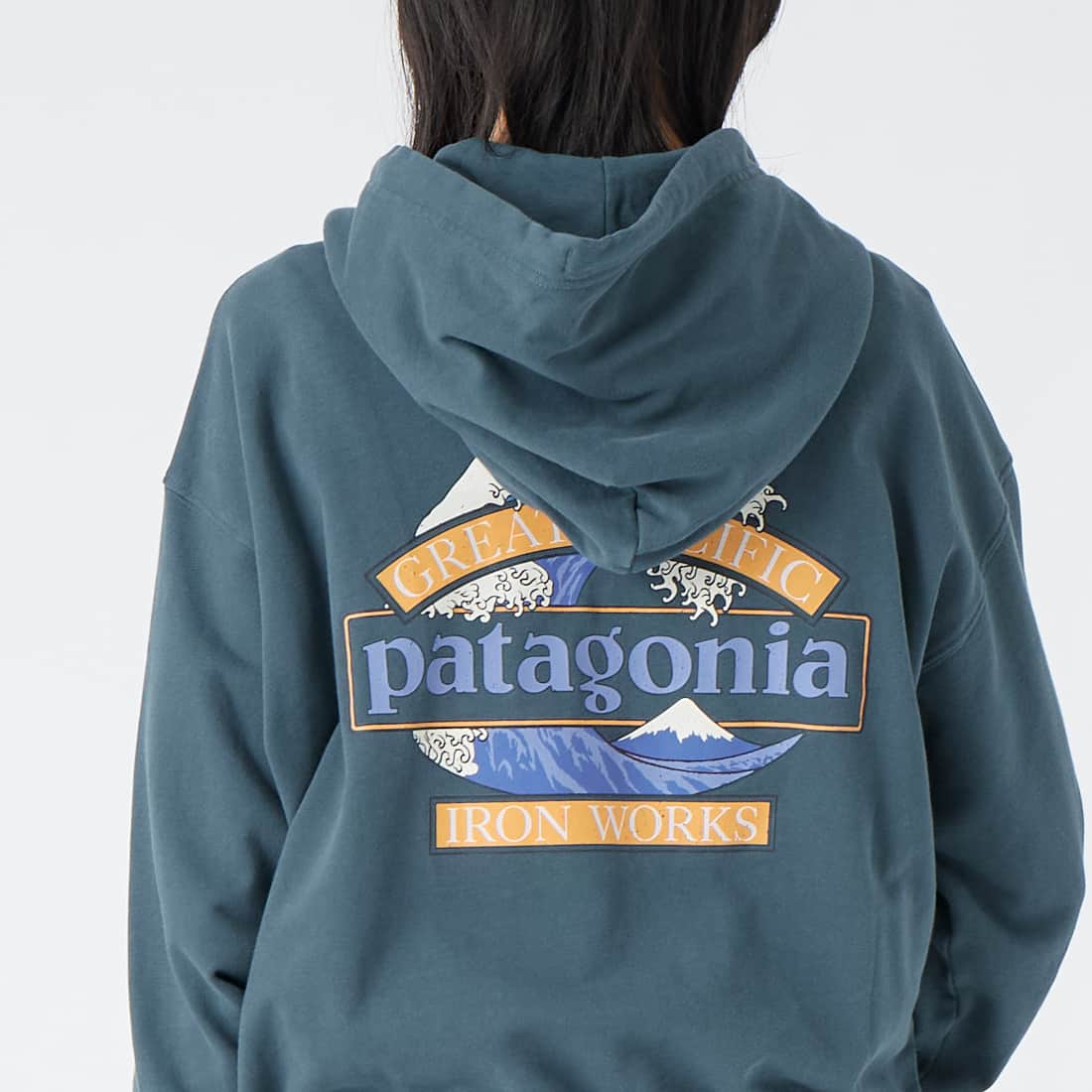 patagonia [パタゴニア] グレート ウェーブス デイリー フーディ [39727] SMTB &&モデル身長：162cm 着用サイズ：S&&