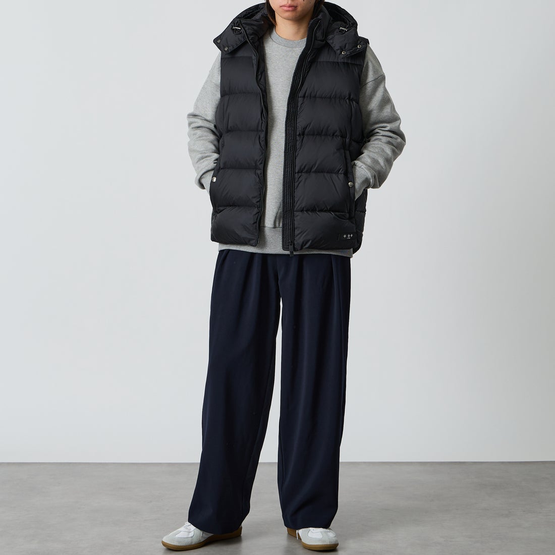 TATRAS [タトラス] POSEIDONE/ポセイドーネ ダウンベスト [MCKA0003013588] BLACK &&モデル身長：177cm 着用サイズ：4&&