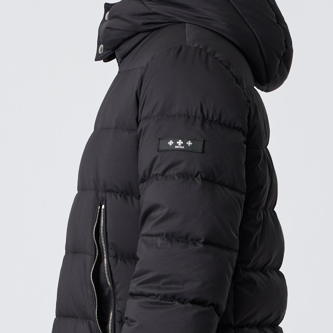 TATRAS [タトラス] ENRI/エンリ ダウンジャケット [MCKA0019013588] BLACK &&モデル身長：175cm 着用サイズ：3&&