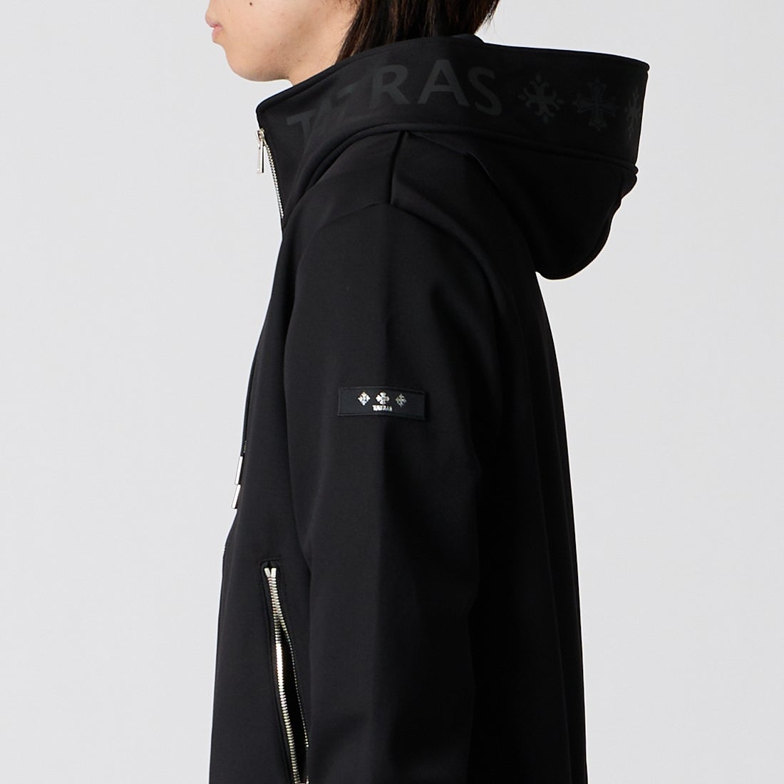 TATRAS [タトラス] BARBIO/バルビオ パーカー [MCKA0405063588] BLACK &&モデル身長：177cm 着用サイズ：2&&