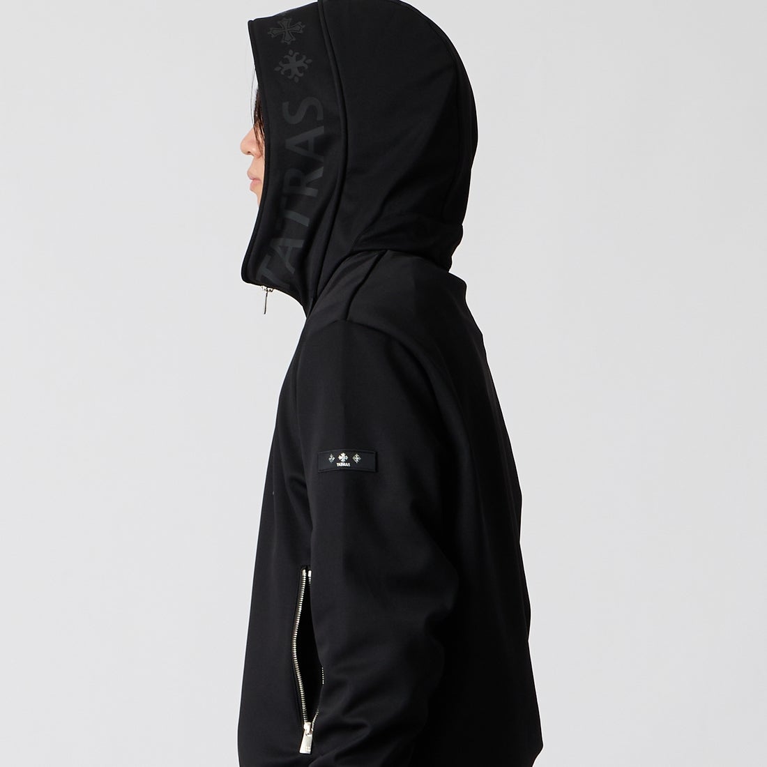 TATRAS [タトラス] BARBIO/バルビオ パーカー [MCKA0405063588] BLACK &&モデル身長：177cm 着用サイズ：2&&