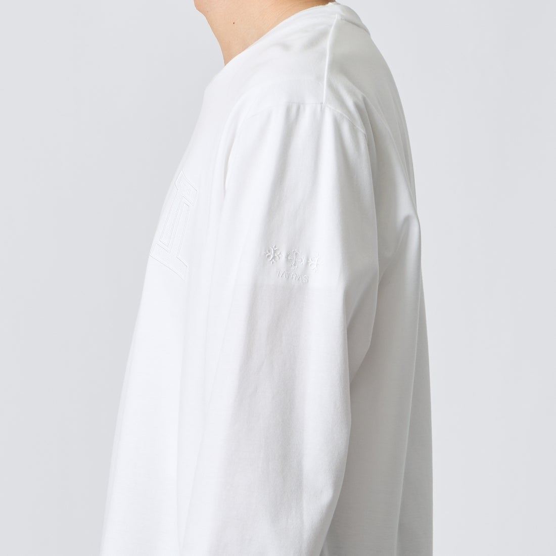 TATRAS [タトラス] MIENGO/ミエンゴ Tシャツ [MCKA0690083588] WHITE &&モデル身長：175cm 着用サイズ：3&&