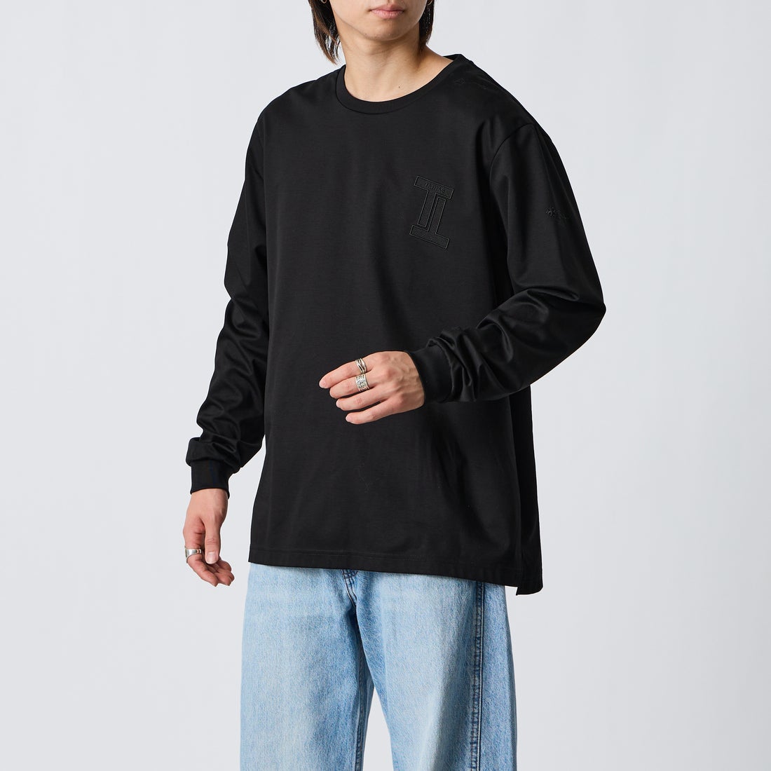 TATRAS [タトラス] MIENGO/ミエンゴ Tシャツ [MCKA0690083588] BLACK &&モデル身長：177cm 着用サイズ：3&&