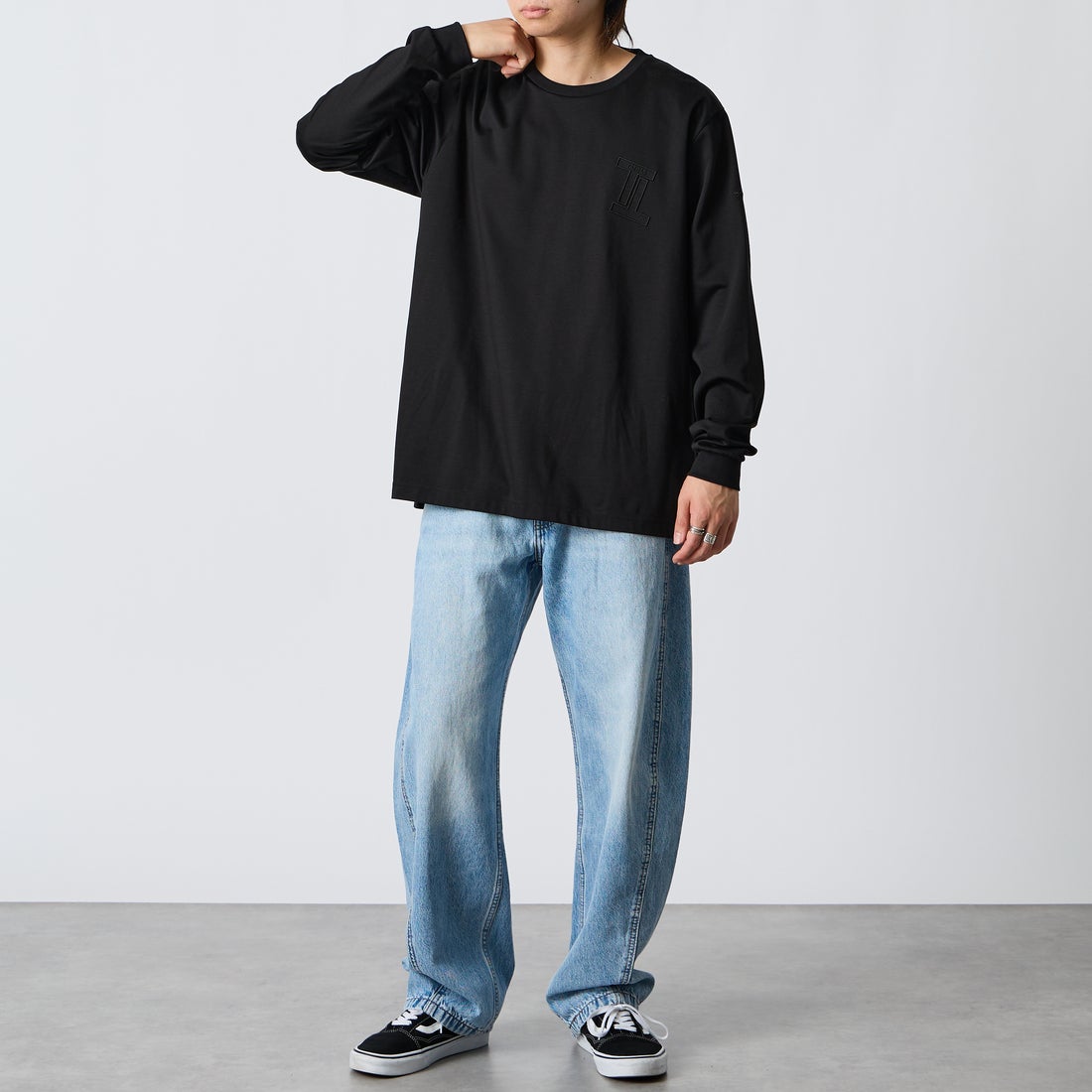 TATRAS [タトラス] MIENGO/ミエンゴ Tシャツ [MCKA0690083588] BLACK &&モデル身長：177cm 着用サイズ：3&&