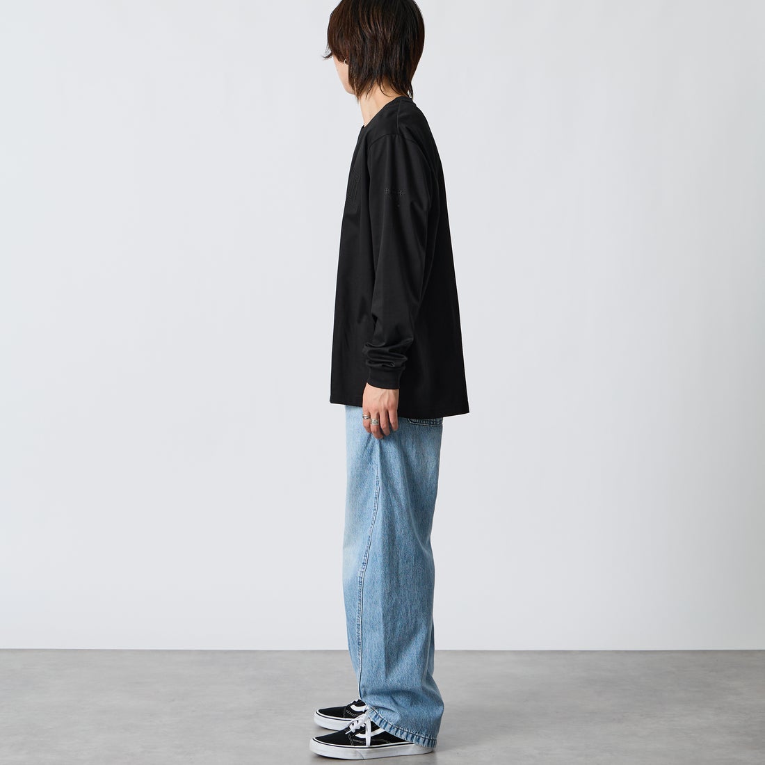 TATRAS [タトラス] MIENGO/ミエンゴ Tシャツ [MCKA0690083588] BLACK &&モデル身長：177cm 着用サイズ：3&&