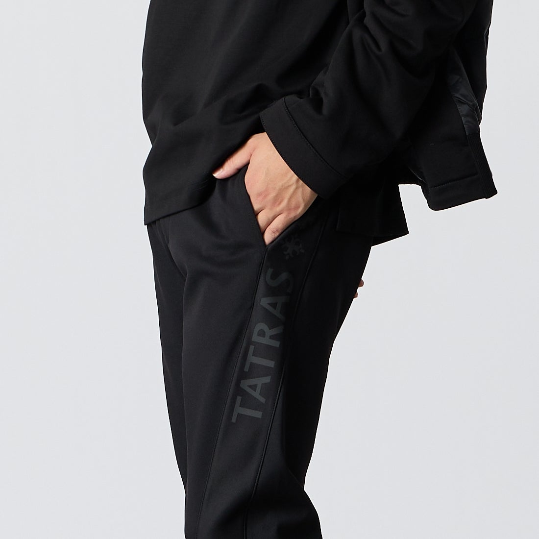 TATRAS [タトラス] MENTORO メントーロ パンツ [MCKA0855103588] BLACK &&モデル身長：175cm 着用サイズ：1&&