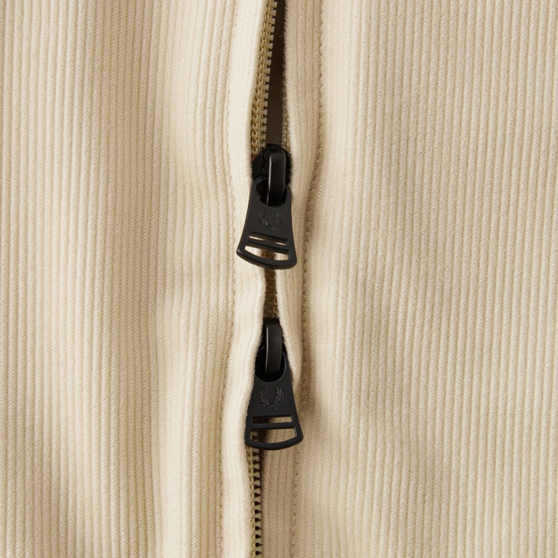 FRED PERRY [フレッドペリー] 別注 フードロゴ刺繍 コーデュロイジャケット [FPM-26A-026JF] OATMEAL/NI