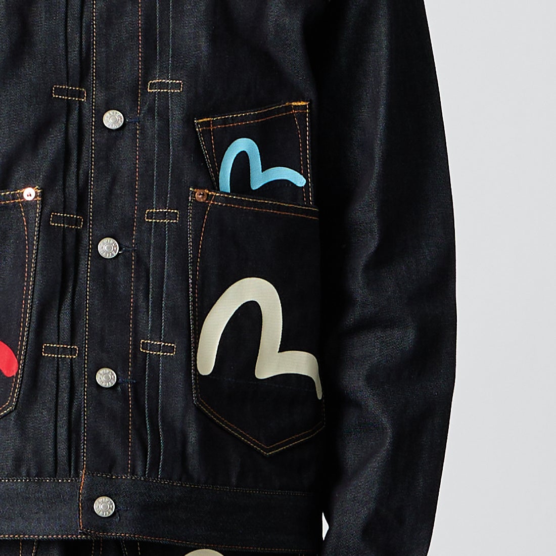 EVISU [エヴィス] カモメプリント マルチポケット デニムジャケット [2EAHTM5JK1235] RAW INDIGO &&モデル身長：175cm 着用サイズ：M&&