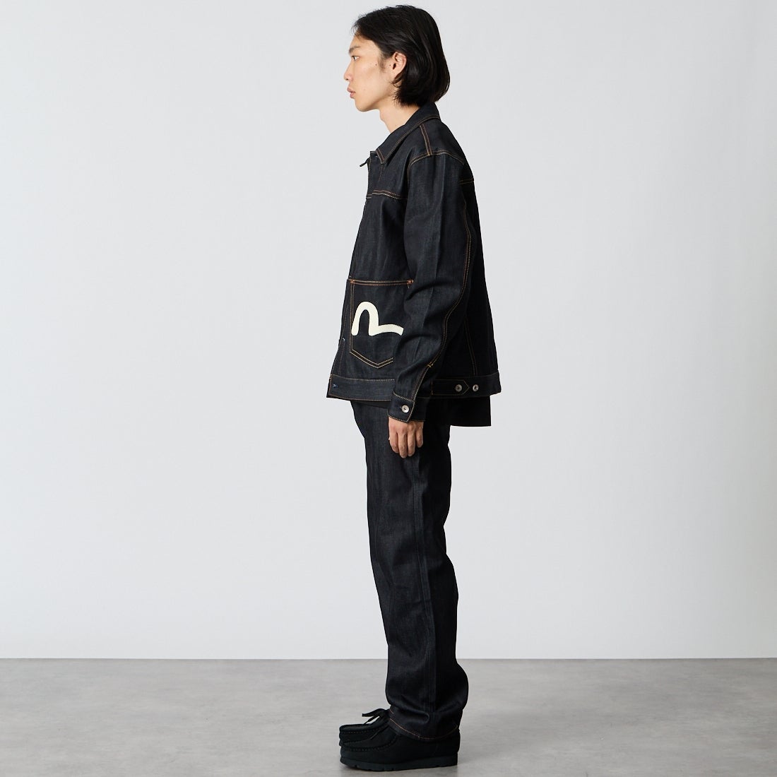 EVISU [エヴィス] カモメプリント マルチポケット デニムジャケット [2EAHTM5JK1235] RAW INDIGO &&モデル身長：175cm 着用サイズ：M&&