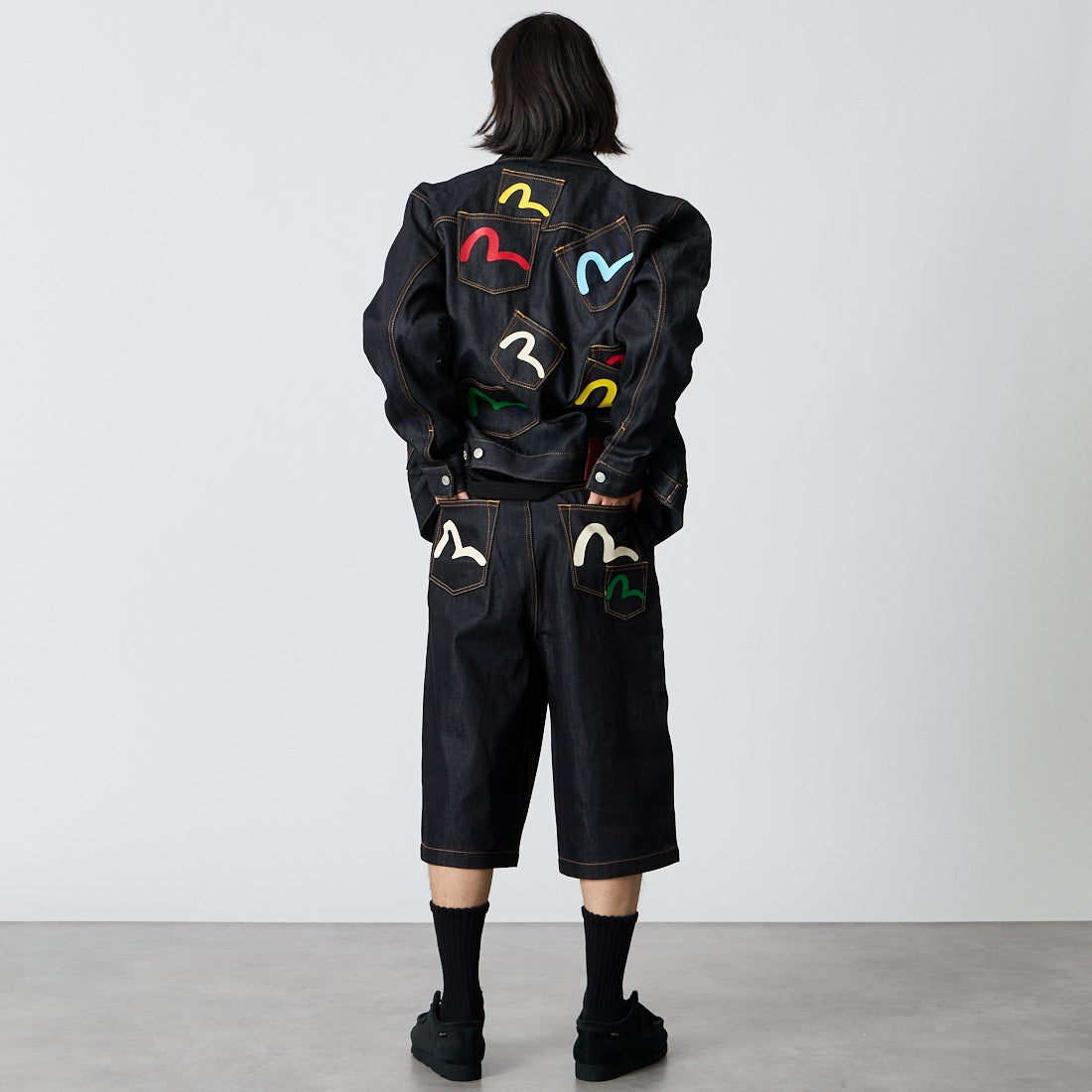EVISU [エヴィス] カモメプリント マルチポケット デニムショーツ [2EAHTM5DS7031] RAW INDIGO &&モデル身長：175cm 着用サイズ：30&&