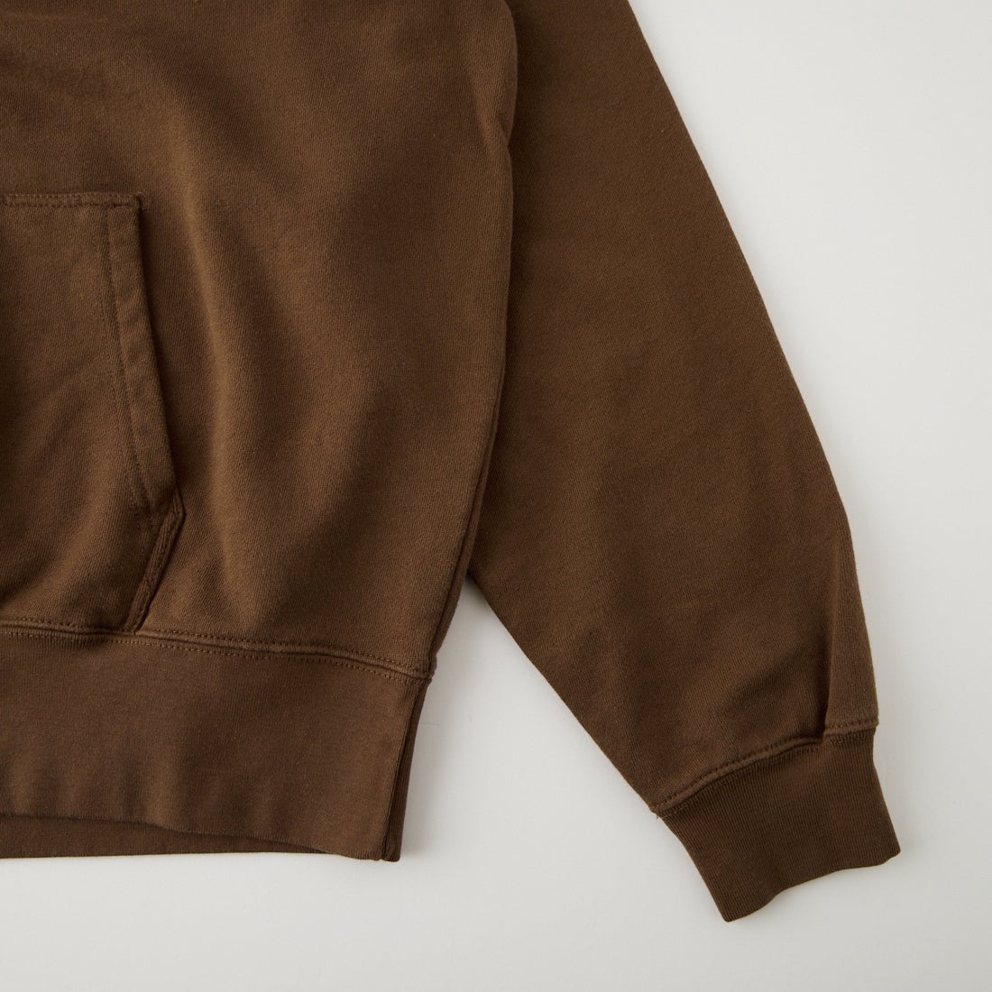 REGENCY WORKS [リージェンシーワークス] 別注 スーベニアプリント スウェットパーカー [521401A-7-JF] BROWN