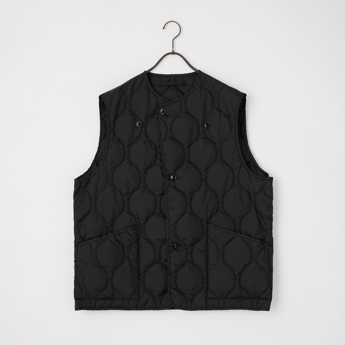 02 BLACK