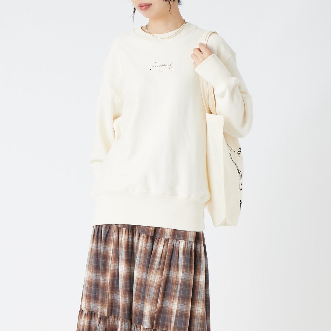 Health knit [ヘルスニット] TONDABAYASHI RAN コラボクルーネックスウェット [HR26F-M351] 61 IVORY &&モデル身長：162cm 着用サイズ：S&&