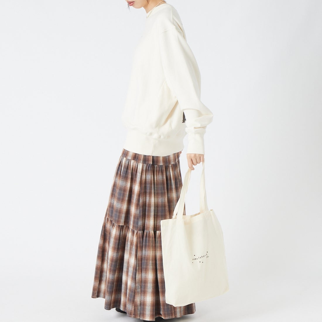 Health knit [ヘルスニット] TONDABAYASHI RAN コラボクルーネックスウェット [HR26F-M351] 61 IVORY &&モデル身長：162cm 着用サイズ：S&&