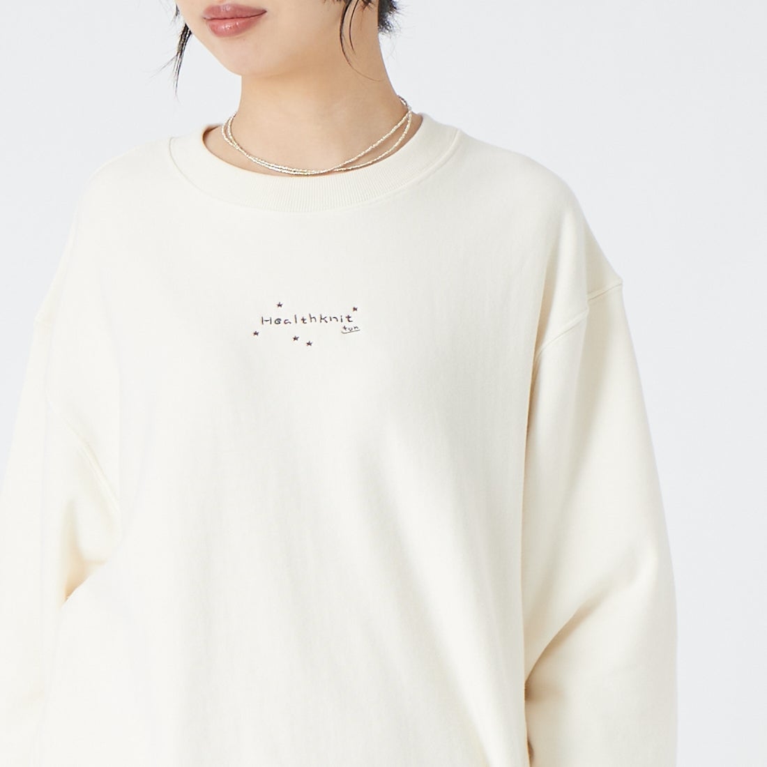 Health knit [ヘルスニット] TONDABAYASHI RAN コラボクルーネックスウェット [HR26F-M351] 61 IVORY &&モデル身長：162cm 着用サイズ：S&&