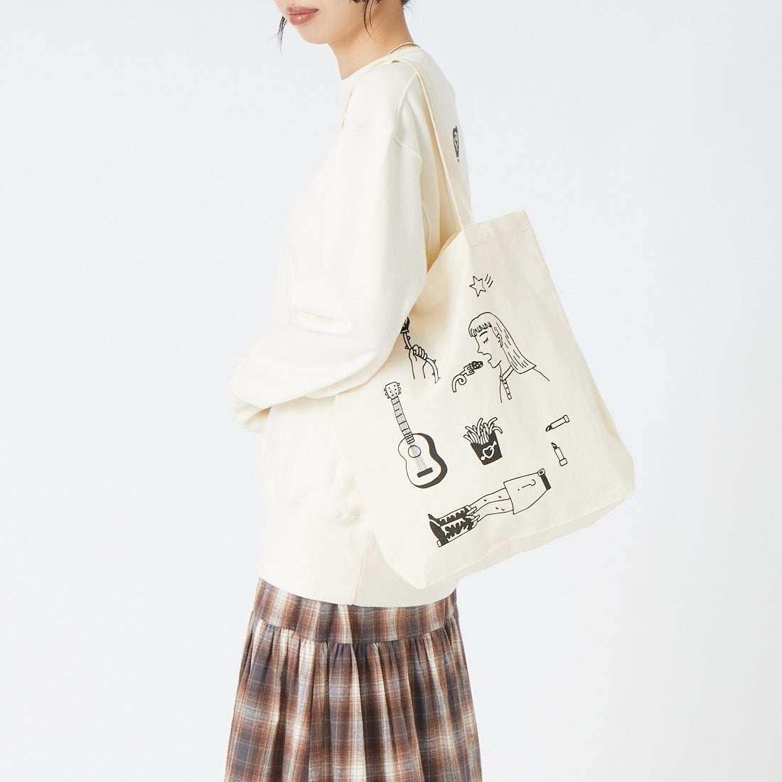 Health knit [ヘルスニット] TONDABAYASHI RAN コラボクルーネックスウェット [HR26F-M351] 61 IVORY &&モデル身長：162cm 着用サイズ：S&&