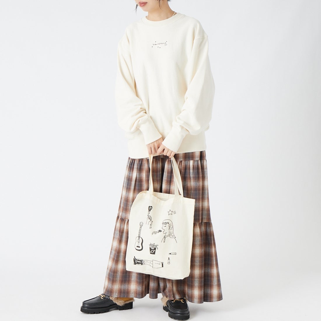 Health knit [ヘルスニット] TONDABAYASHI RAN コラボクルーネックスウェット [HR26F-M351] 61 IVORY &&モデル身長：162cm 着用サイズ：S&&