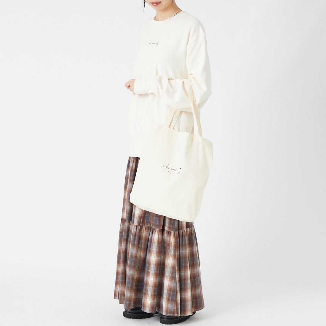 Health knit [ヘルスニット] TONDABAYASHI RAN コラボクルーネックスウェット [HR26F-M351] 61 IVORY &&モデル身長：162cm 着用サイズ：S&&