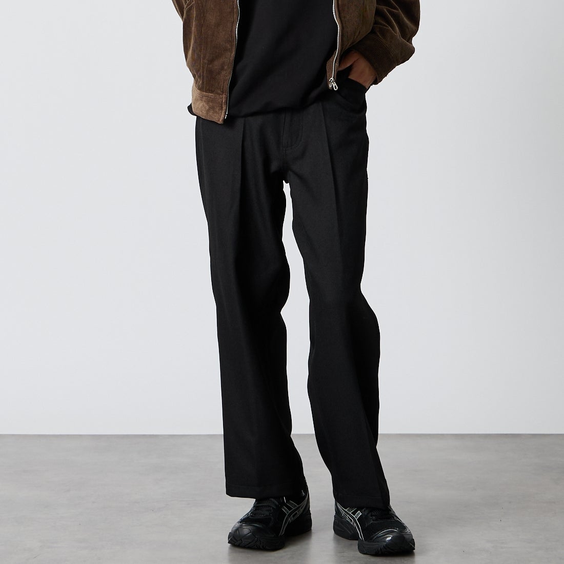 BEN DAVIS [ベンデイビス] 別注 BEN ワーカーズパンツ [1230-23180907-JF] 01 BLACK &&モデル身長：175cm 着用サイズ：M&&
