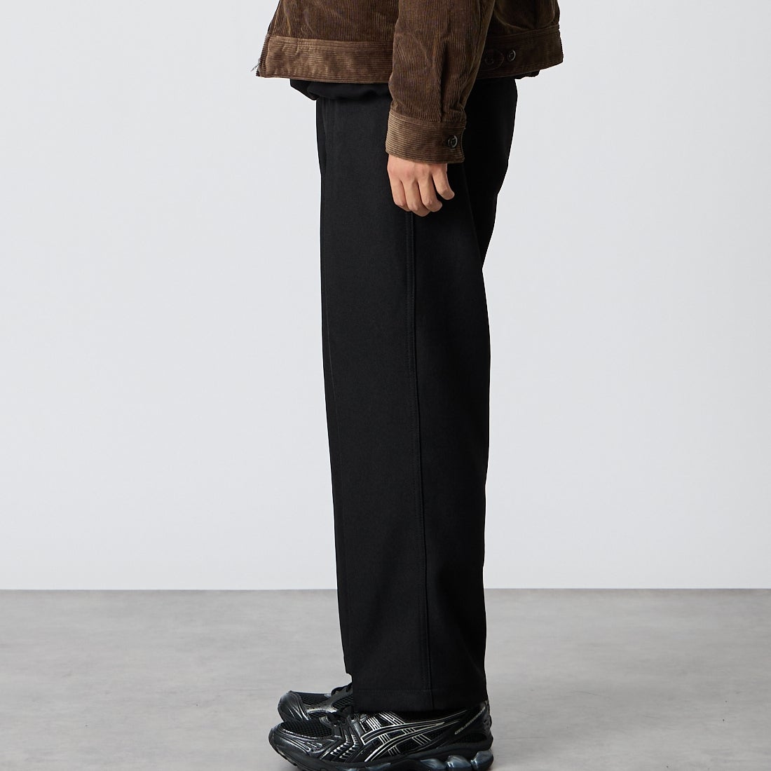 BEN DAVIS [ベンデイビス] 別注 BEN ワーカーズパンツ [1230-23180907-JF] 01 BLACK &&モデル身長：175cm 着用サイズ：M&&