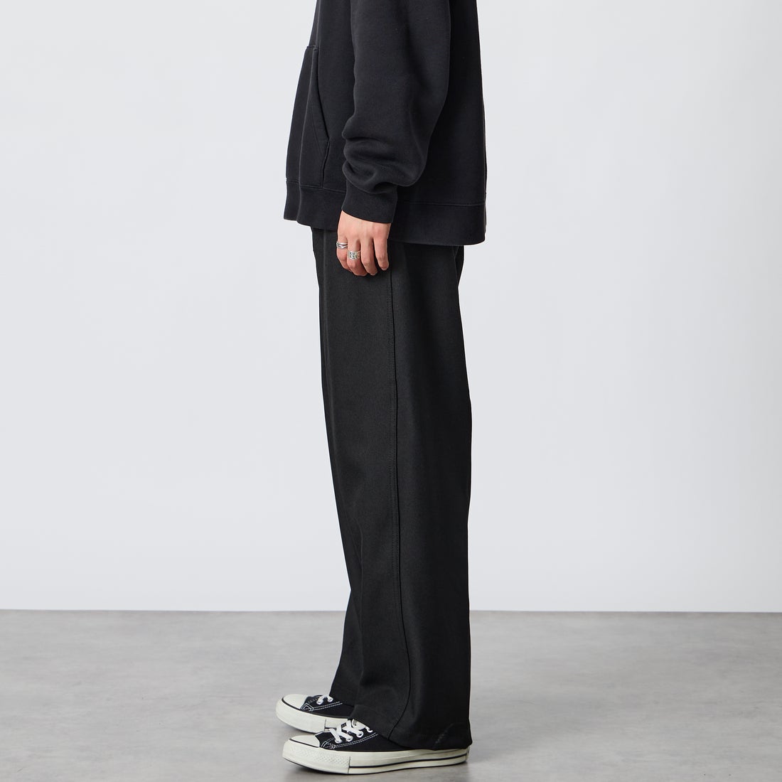 BEN DAVIS [ベンデイビス] 別注 BEN ワーカーズパンツ [1230-23180907-JF] 01 BLACK &&モデル身長：177cm 着用サイズ：L&&