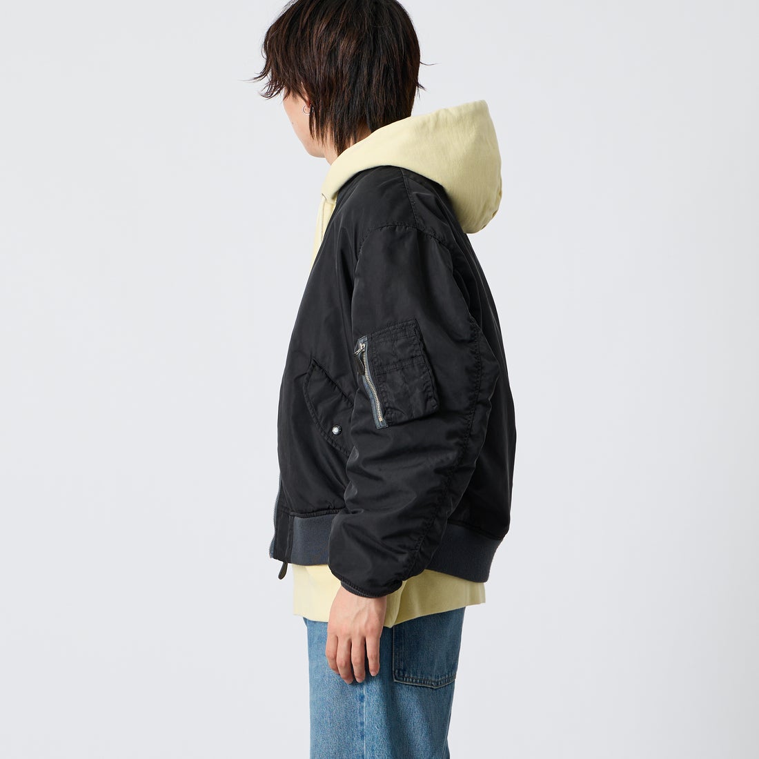 AVIREX [アヴィレックス] 別注 L2-B ミリタリージャケット [783-6252044-JF] BLACK &&モデル身長：177cm 着用サイズ：L&&