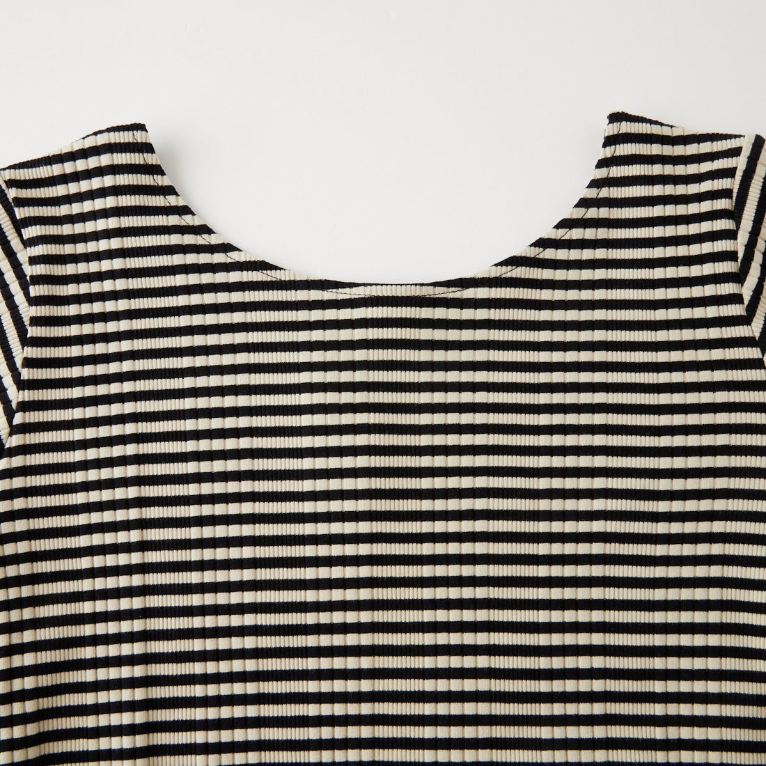 MONT KEMMEL [モンケメル] スクープネックニットトップス [MKL-WMS-263009] BLACK/OFF
