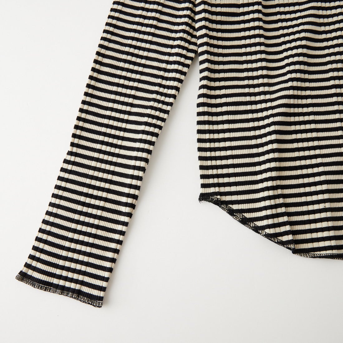 MONT KEMMEL [モンケメル] スクープネックニットトップス [MKL-WMS-263009] BLACK/OFF