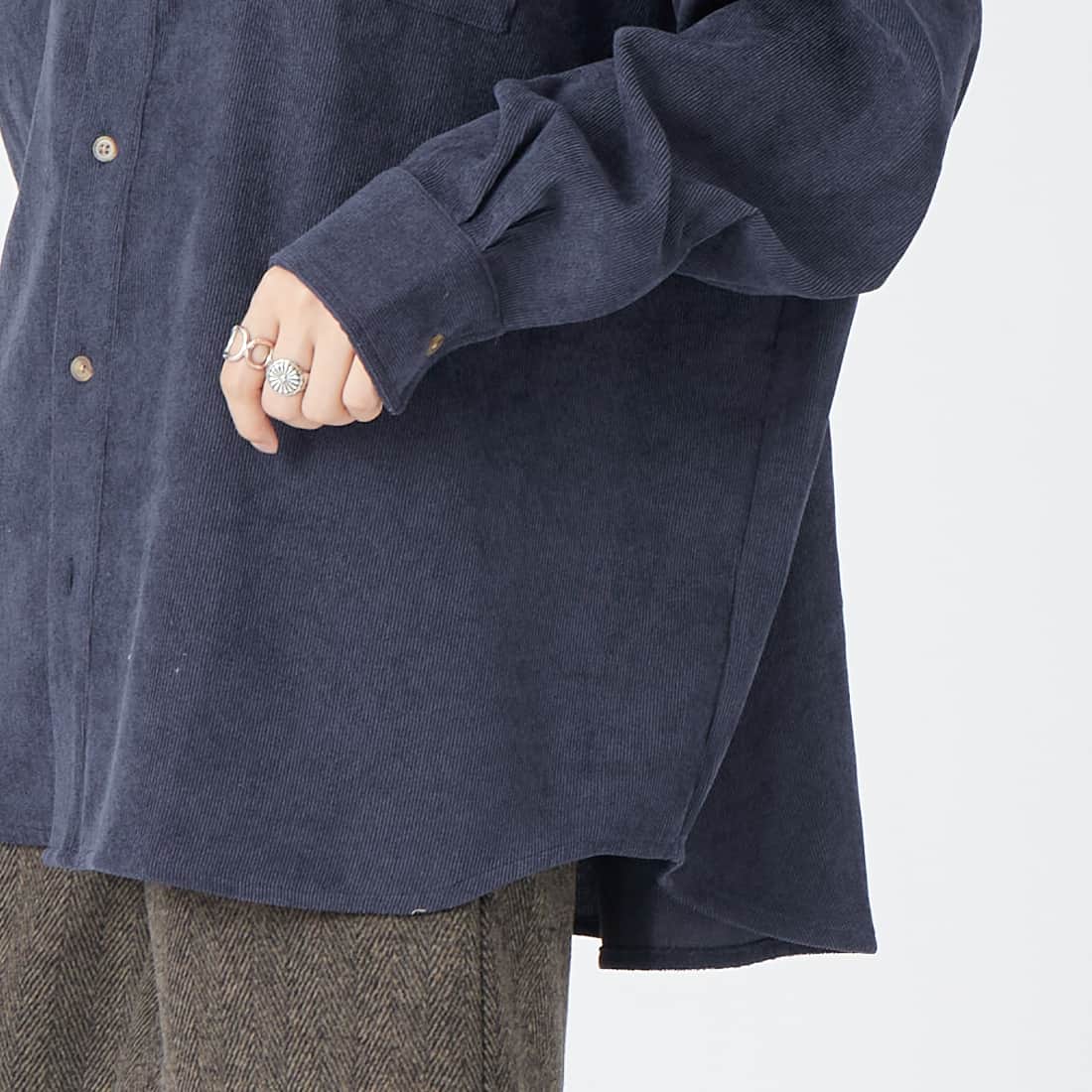 Jeans Factory Clothes [ジーンズファクトリークローズ] メンズライクビッグコーデュロイシャツ [IN15-SH-6] ﾈｲﾋﾞｰ &&モデル身長：162cm 着用サイズ：F&&