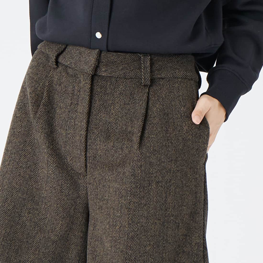 Jeans Factory Clothes [ジーンズファクトリークローズ] ヘリンボーンショートパンツ [IN37-PT-6] ﾌﾞﾗｳﾝ &&モデル身長：162cm 着用サイズ：36&&