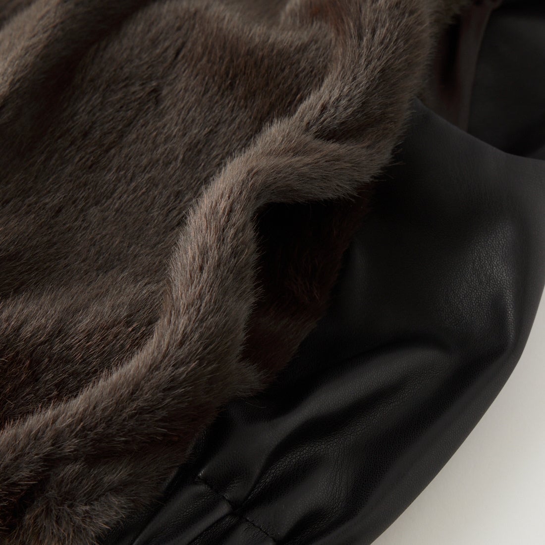CHIGNON [シニヨン] フェイクファードッキングベスト [4964-008MK] BROWN