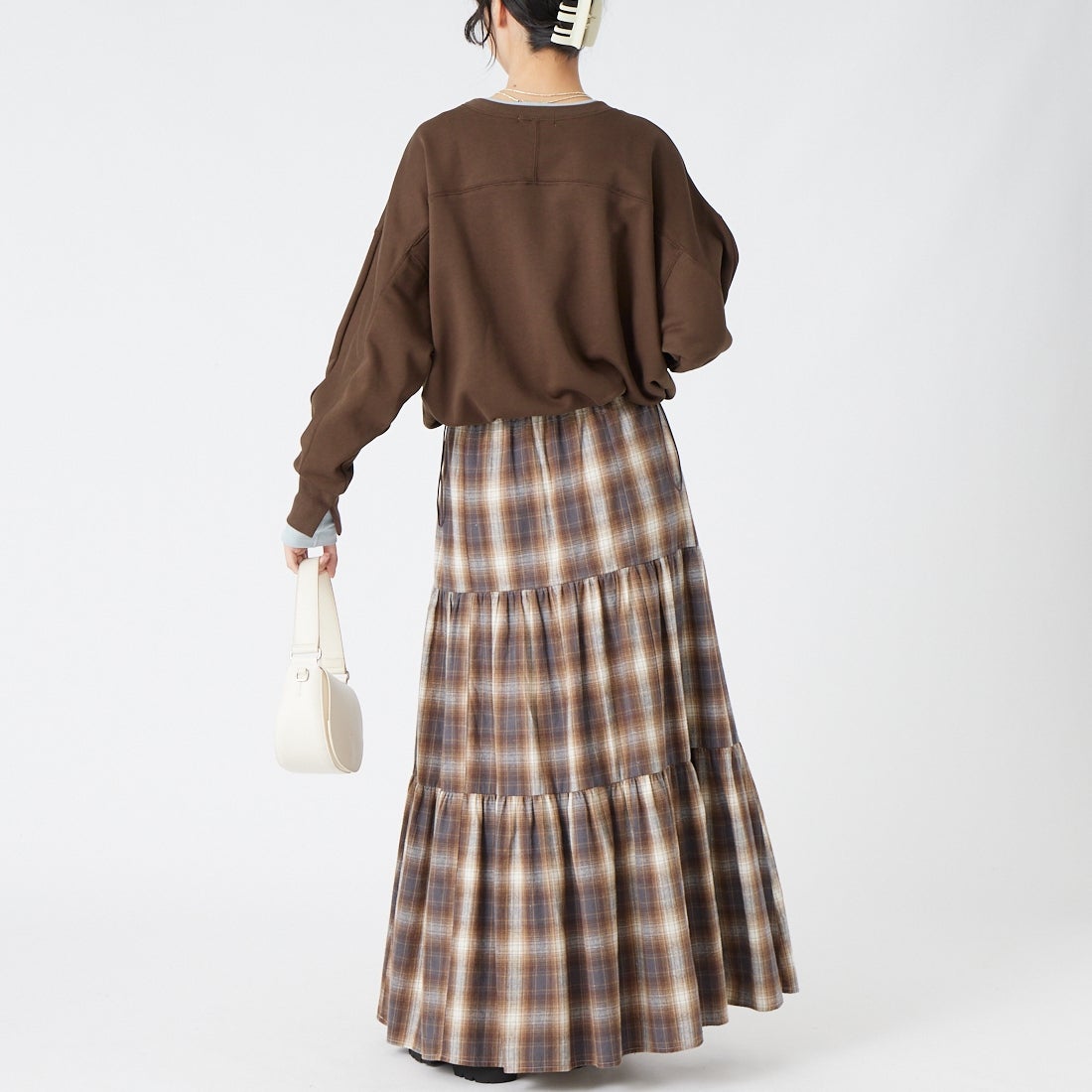 Jf Ready Made [ジェイエフレディメイド] 重ね着風配色スウェット [3206102] 701 ﾌﾞﾗｳﾝ &&モデル身長：162cm 着用サイズ：F&&