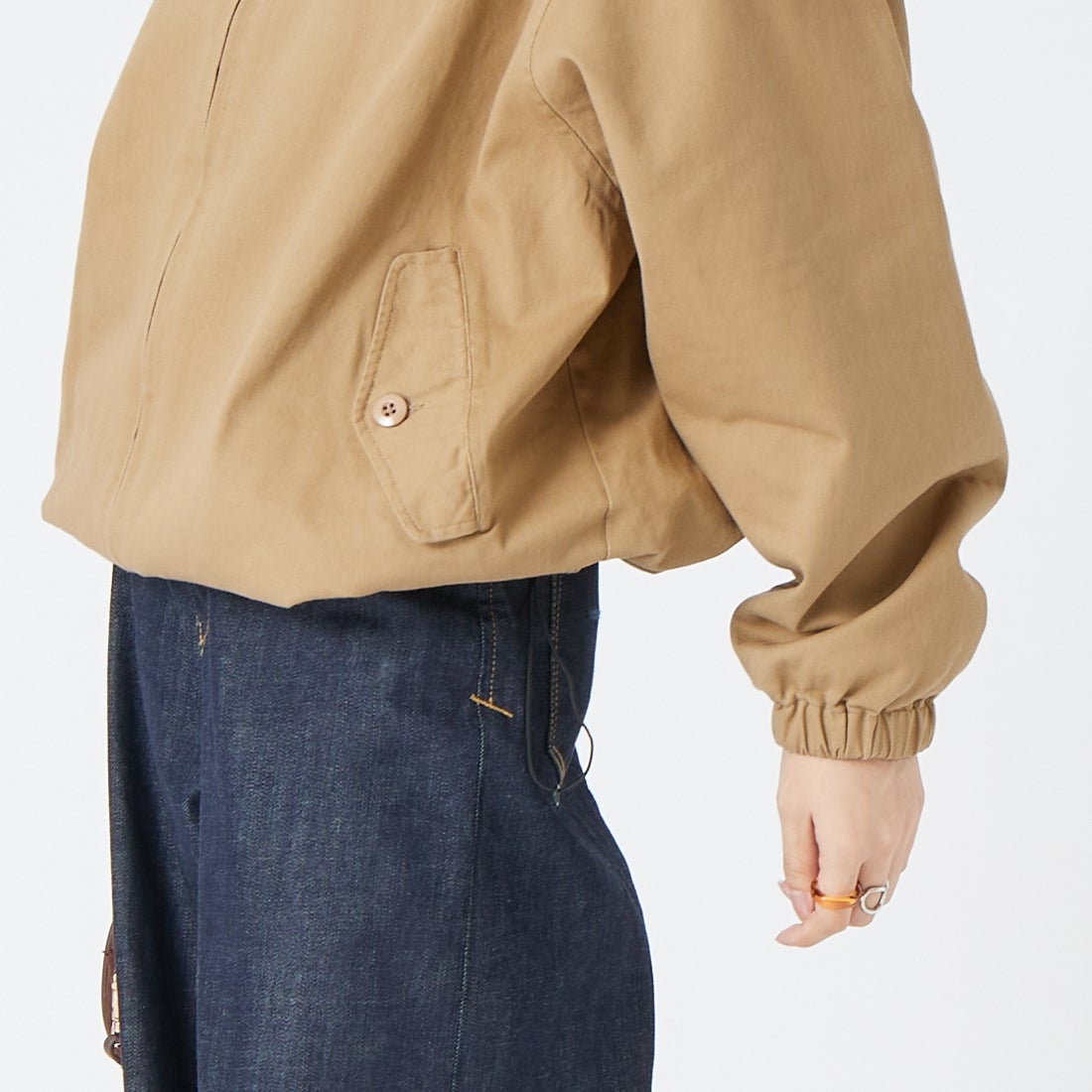 VALTA [ヴァルタ] 別注 ドリズラージャケット [VA26AW3044-JF] 510 BEIGE &&モデル身長：162cm 着用サイズ：S&&