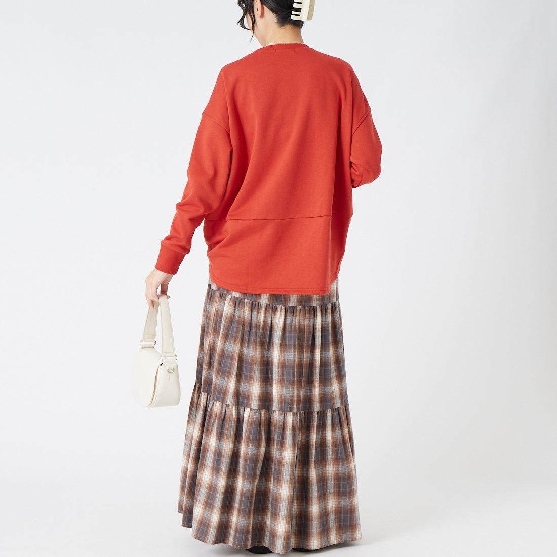 Jf Ready Made [ジェイエフレディメイド] 切替デザインスウェット [3206110] 202 ｵﾚﾝｼﾞ &&モデル身長：162cm 着用サイズ：F&&