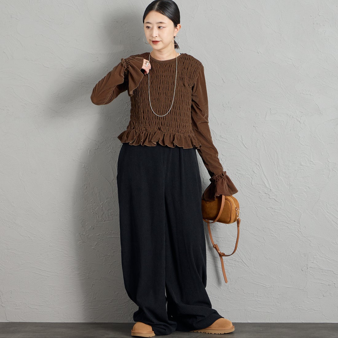 nenom [ネノム] マルチWAY シャーリングベロアカーディガン [NE26332014] 28 BROWN &&モデル身長：150cm 着用サイズ：F&&