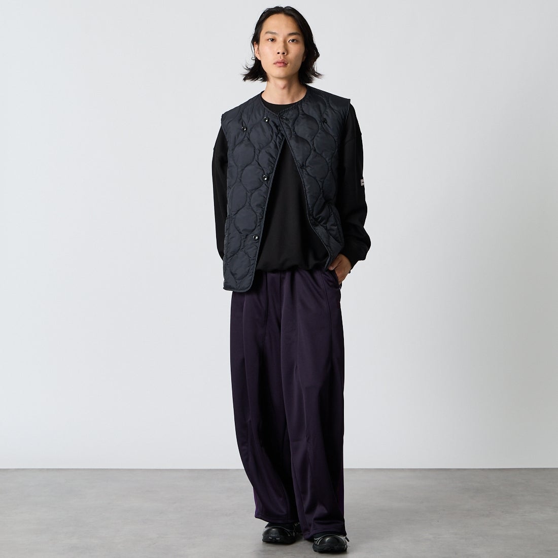 Needles [ニードルズ] ヒザデルトラックパンツ [TY355] B PURPLE &&モデル身長：175cm 着用サイズ：XS&&