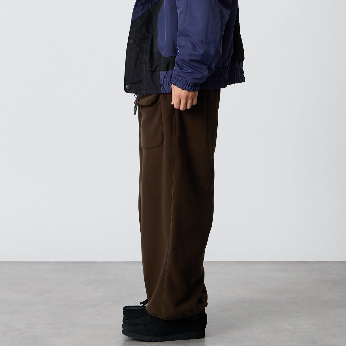 South2West8 [サウスツーウエストエイト] ストリングスラックパンツ [TY832] B BROWN &&モデル身長：175cm 着用サイズ：S&&