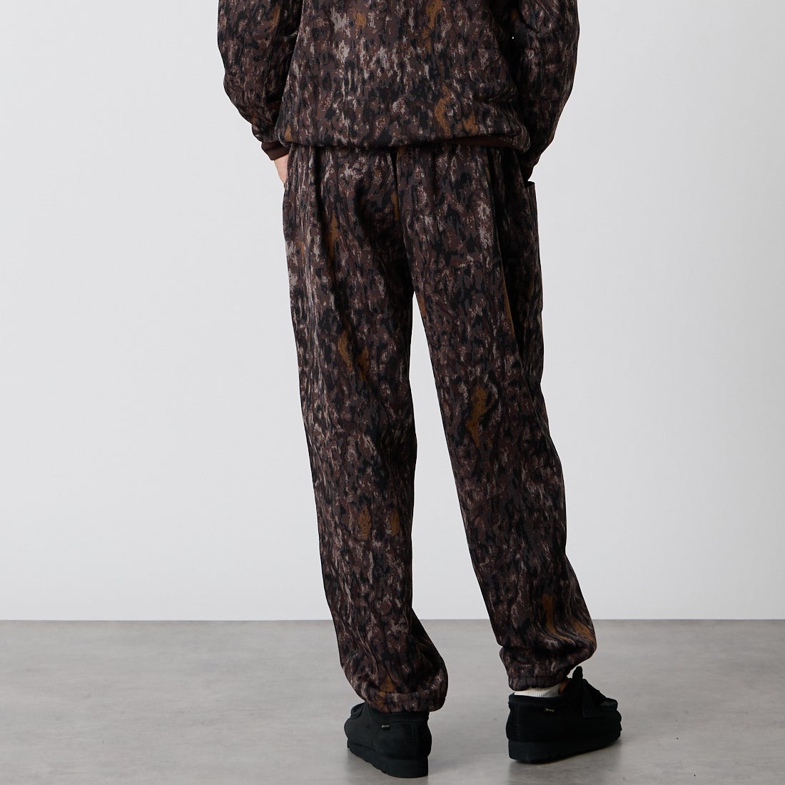 South2West8 [サウスツーウエストエイト] ストリングセンターシームパンツ [TY784] BROWN &&モデル身長：175cm 着用サイズ：S&&