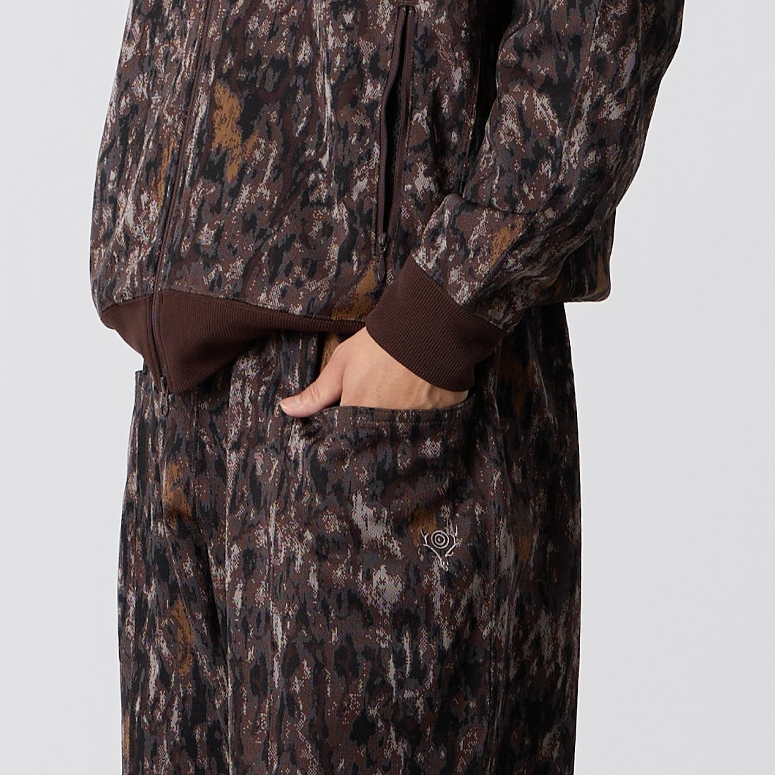 South2West8 [サウスツーウエストエイト] ストリングセンターシームパンツ [TY784] BROWN &&モデル身長：175cm 着用サイズ：S&&